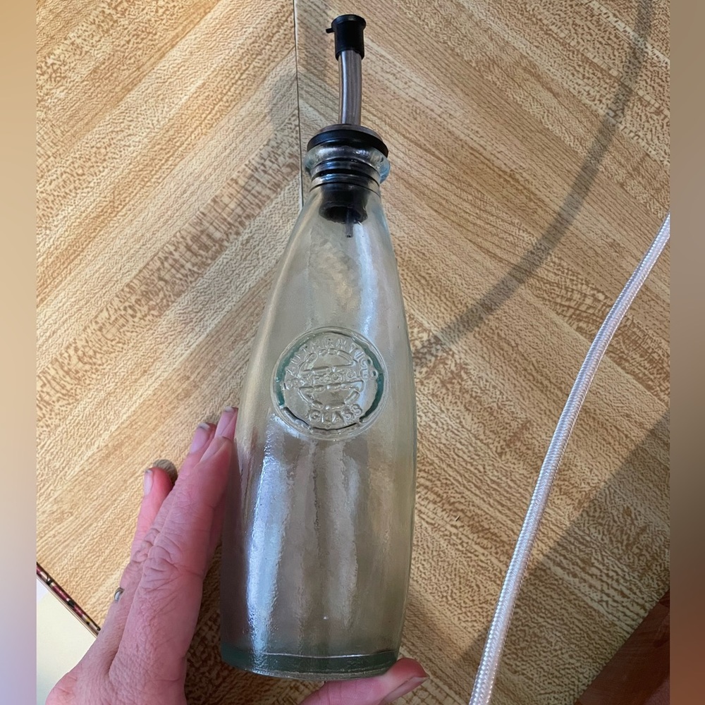 Recycled glass oil dispenser